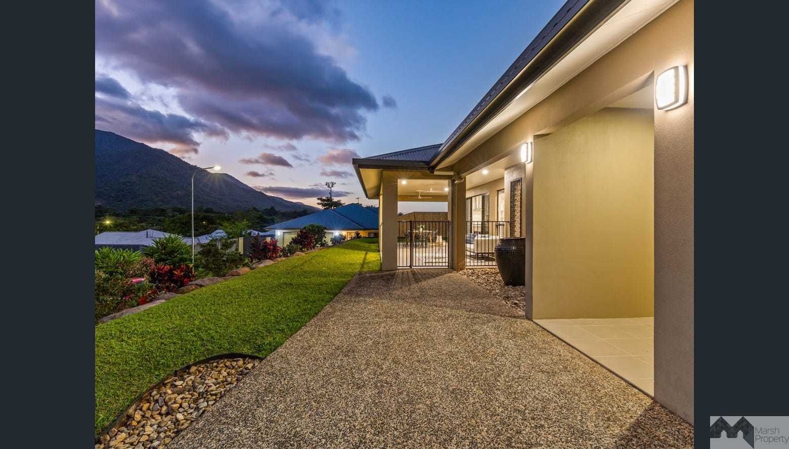 4 bedrooms House in Queely Close REDLYNCH QLD, 4870