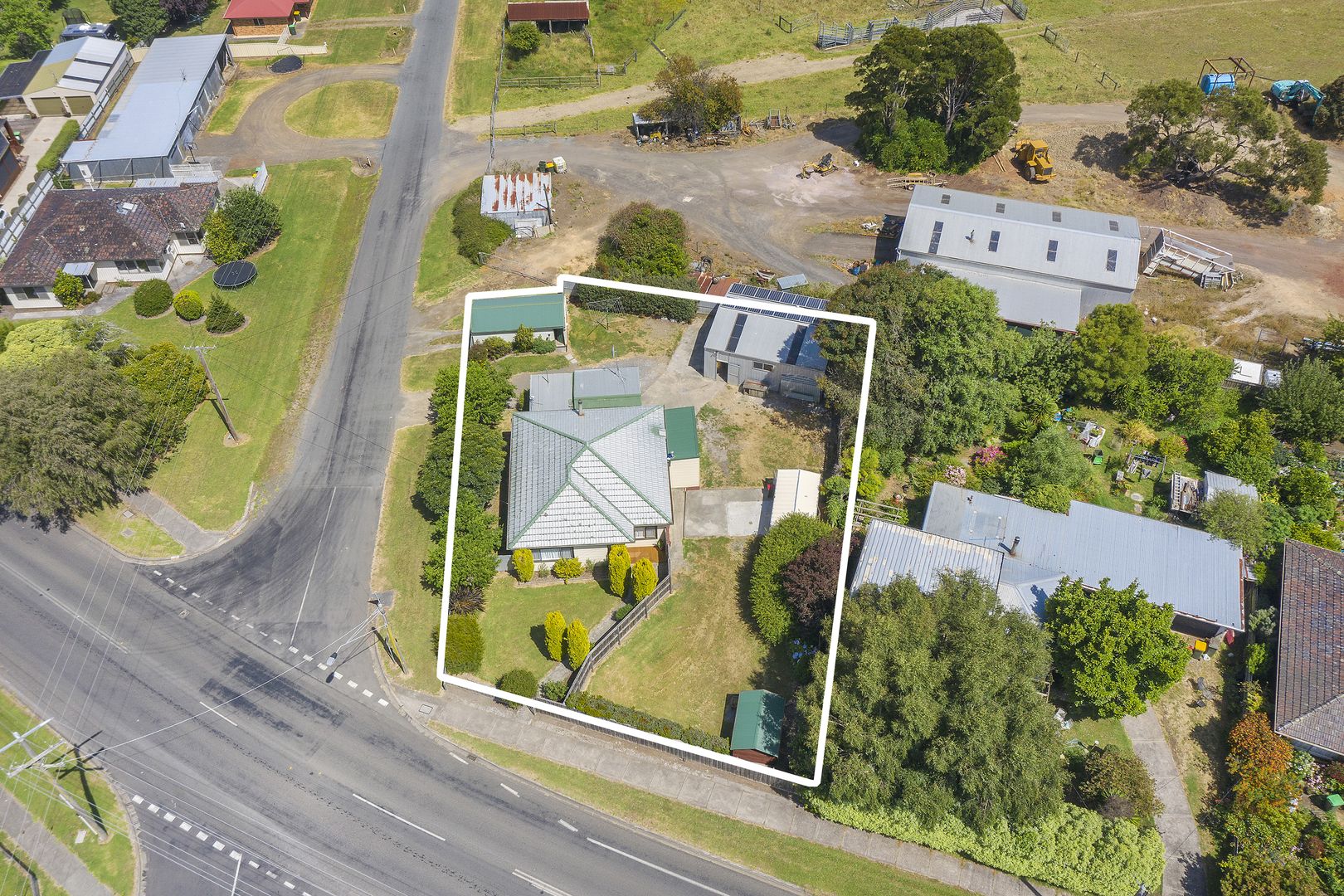 37 Barrett Street, Timboon VIC 3268, Image 2