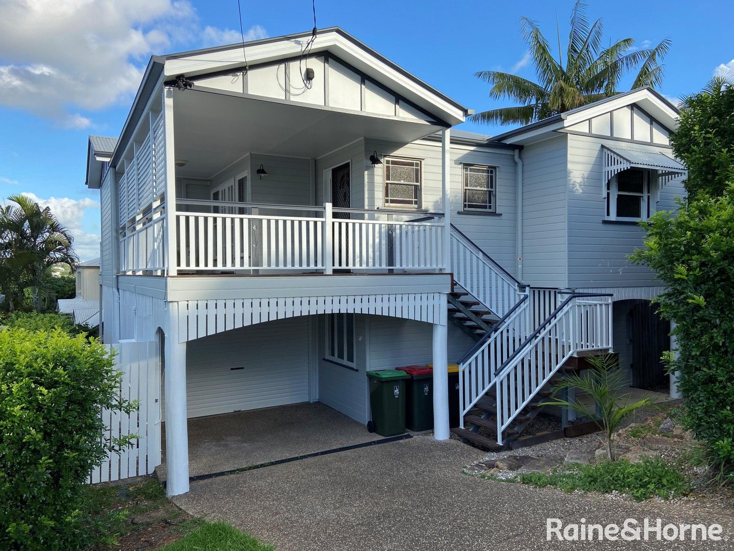 5 bedrooms House in 8 Hooker Street WINDSOR QLD, 4030