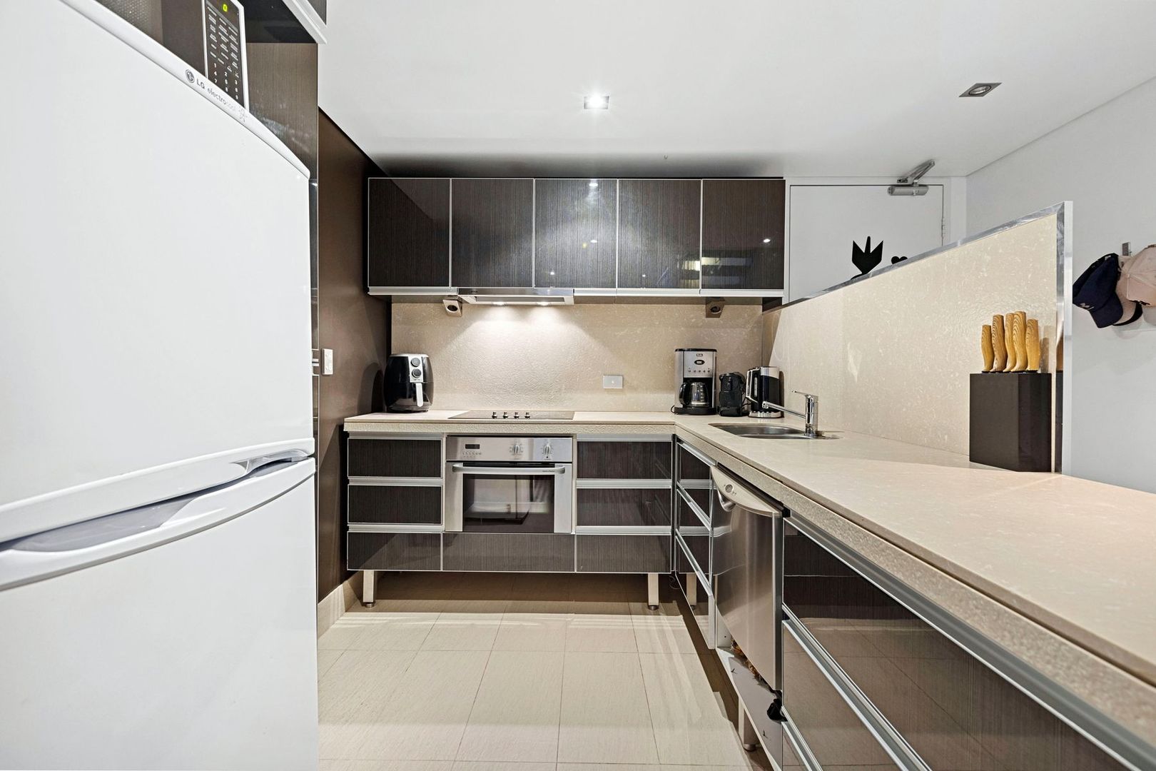 21/8 Victoria Ave, Perth WA 6000, Image 2