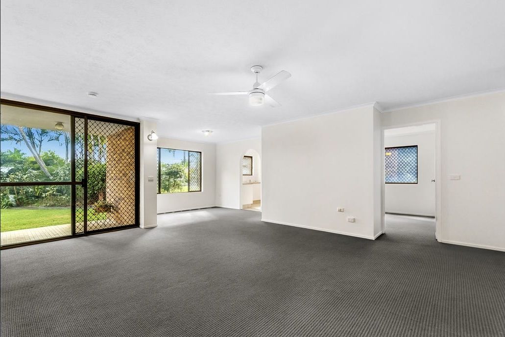 2/22 Dunlop Court, Mermaid Waters QLD 4218, Image 2