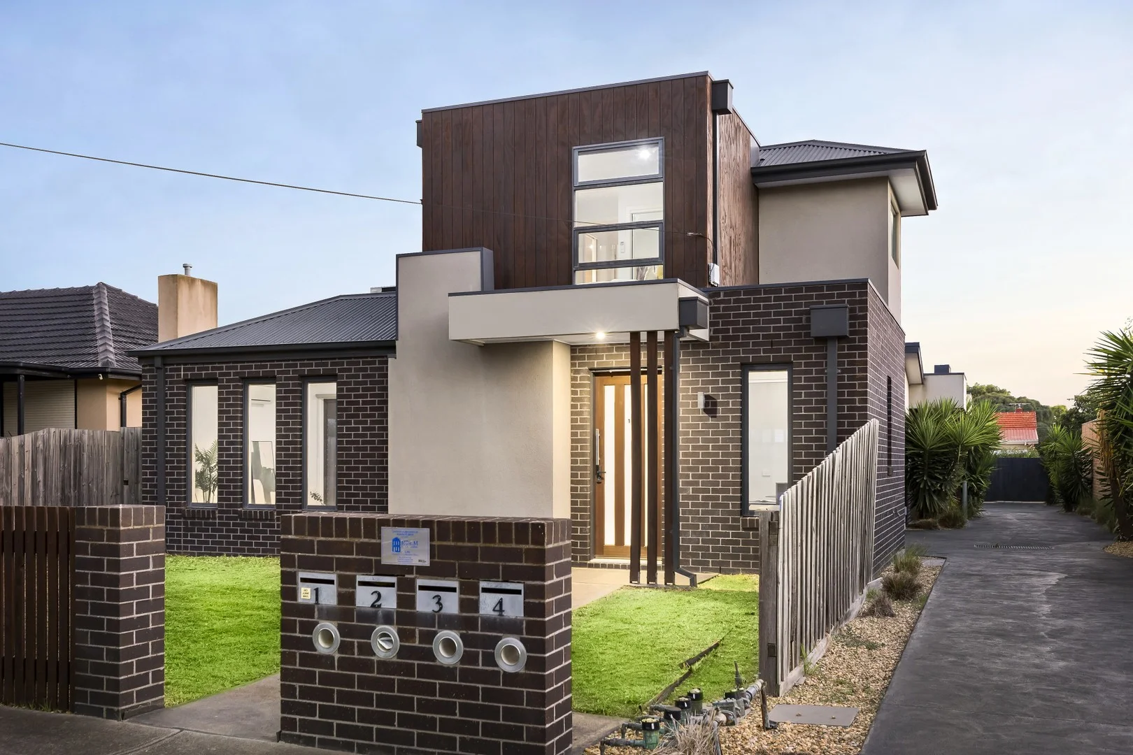 1/17 Maher Street, Fawkner VIC 3060