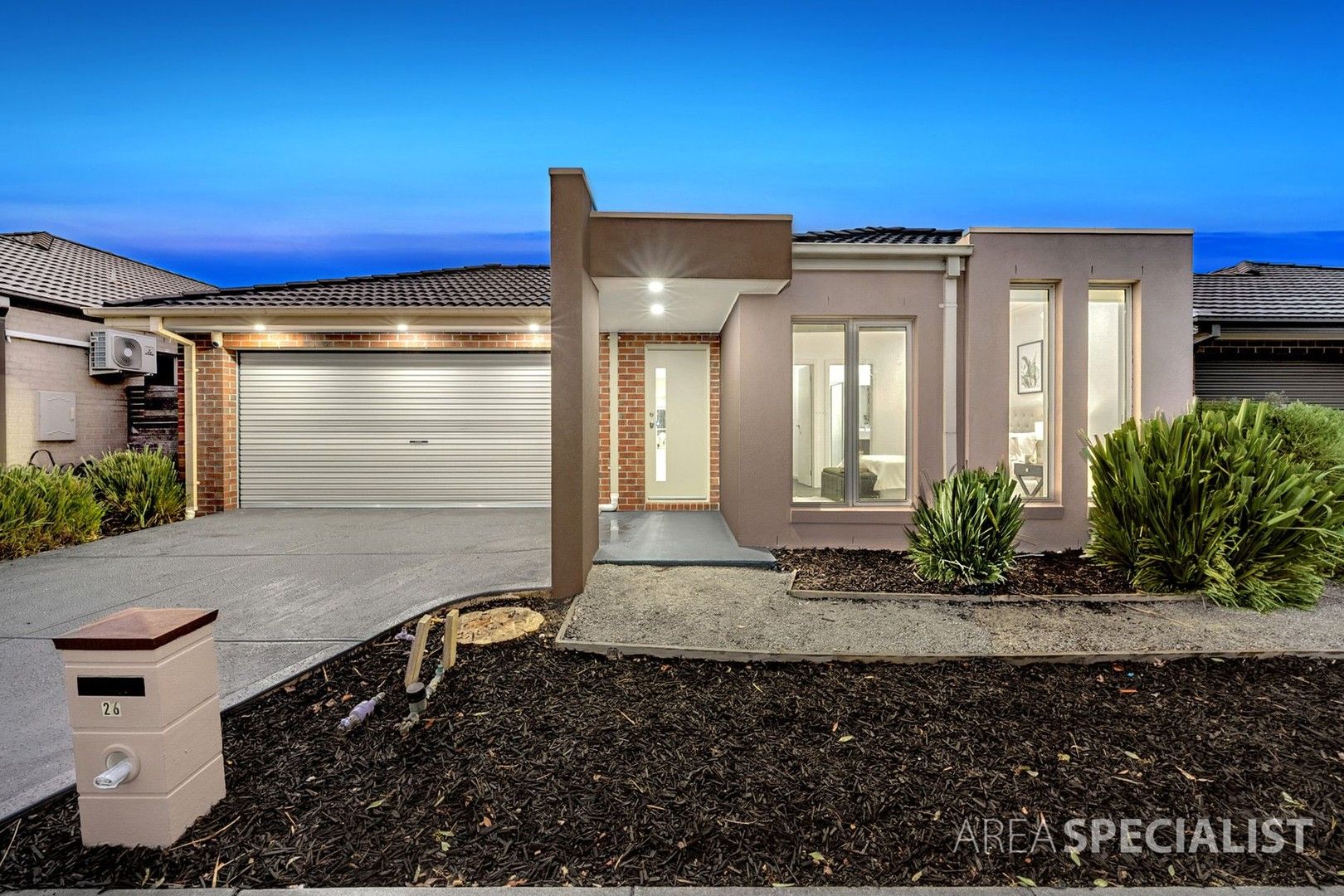 4 bedrooms House in 26 Peridot Avenue OFFICER VIC, 3809