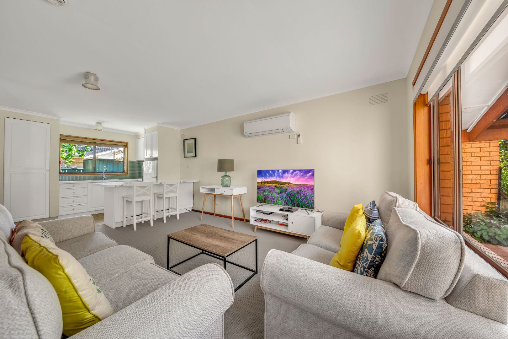 1/1a Wood Street, Bright VIC 3741, Image 2