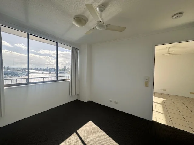 Additional image 4 of 17/2940 Gold Coast Highway, Surfers Paradise QLD 4217