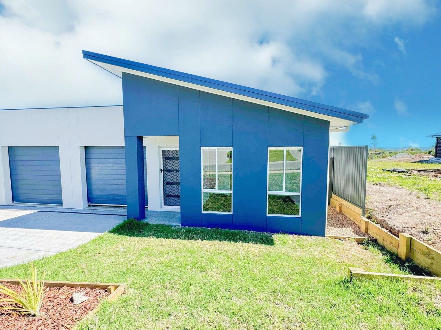 4 bedrooms House in 50 Camelia Street GILLIESTON HEIGHTS NSW, 2321