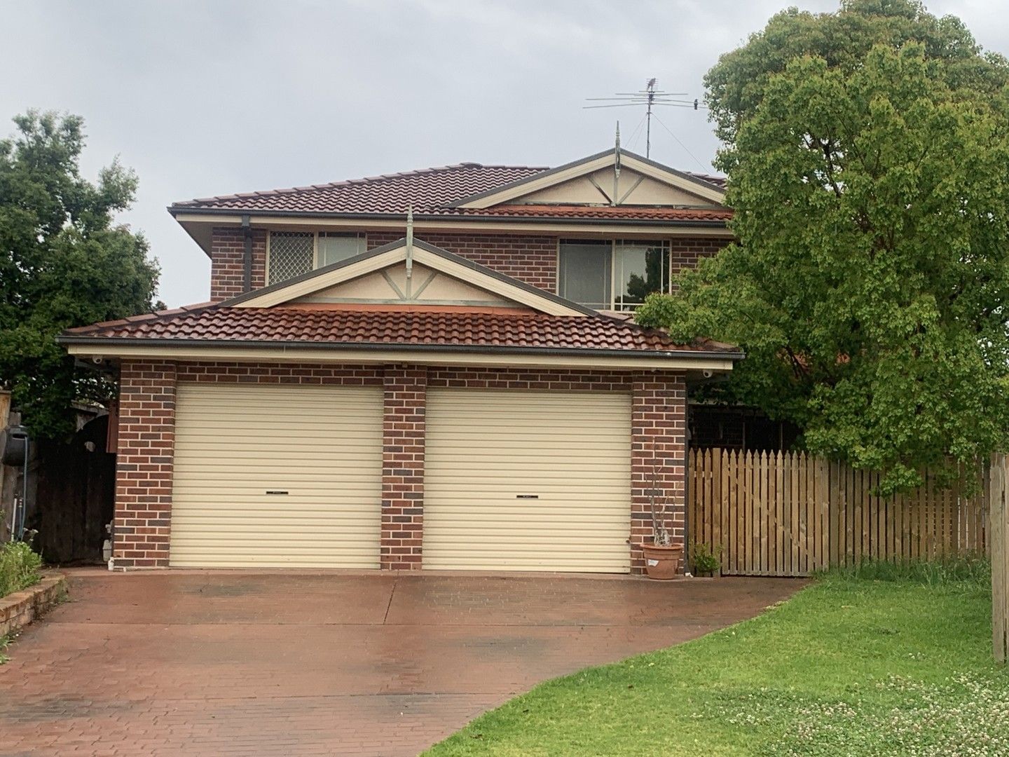 5 bedrooms House in 9 Veronica Place NARELLAN VALE NSW, 2567