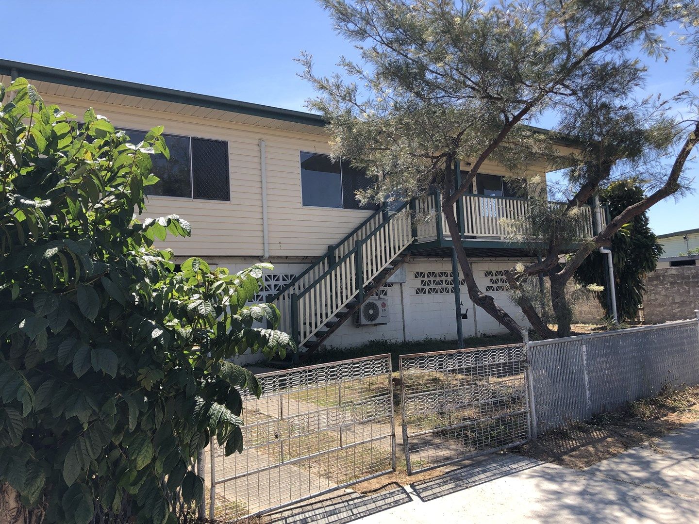 3 bedrooms House in 299 Charles Street HEATLEY QLD, 4814