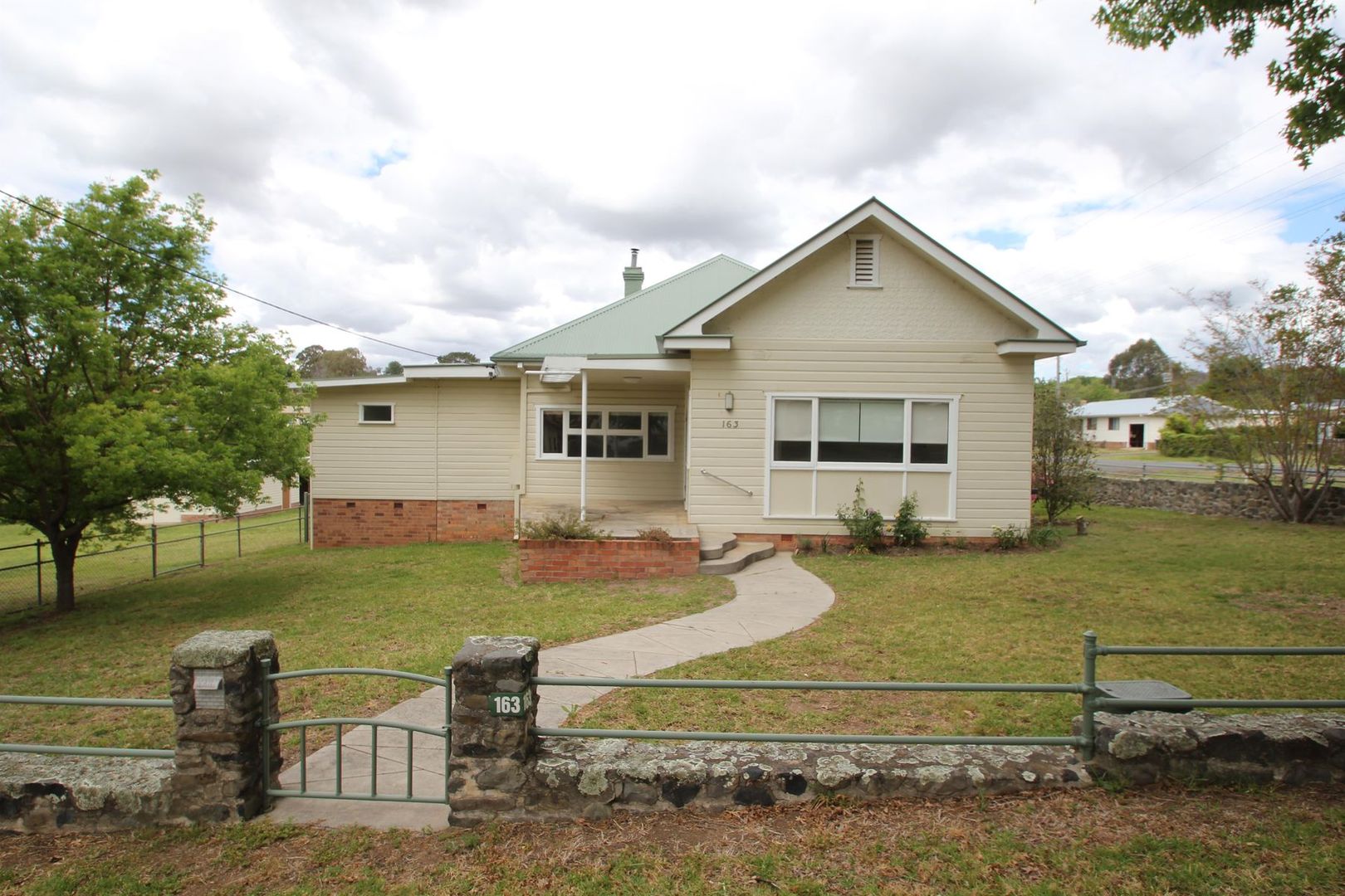 163 Logan Street, Tenterfield Property History & Address Research Domain