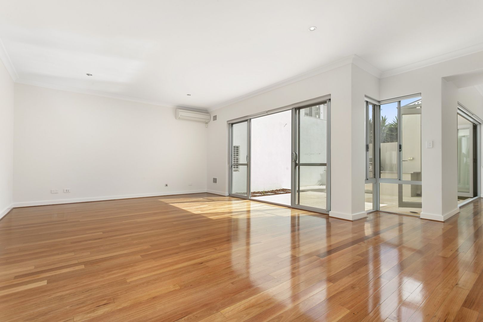 20 South Beach Promenade, North Coogee WA 6163, Image 1