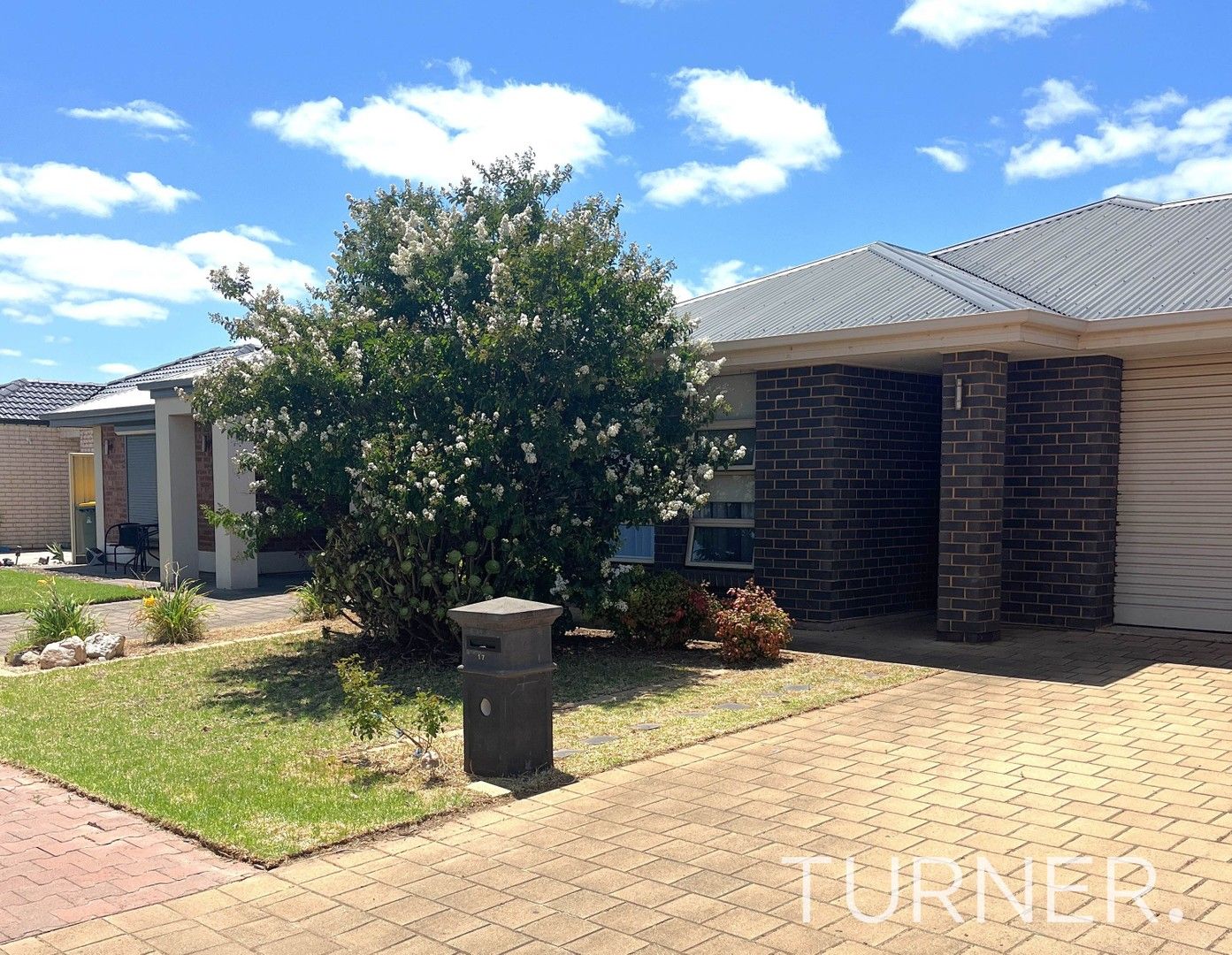 4 bedrooms House in 17 Eldorado Street MUNNO PARA WEST SA, 5115