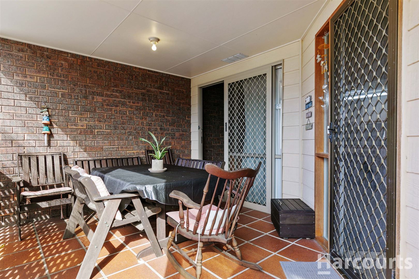 8/272 Torquay Terrace, Torquay QLD 4655, Image 2