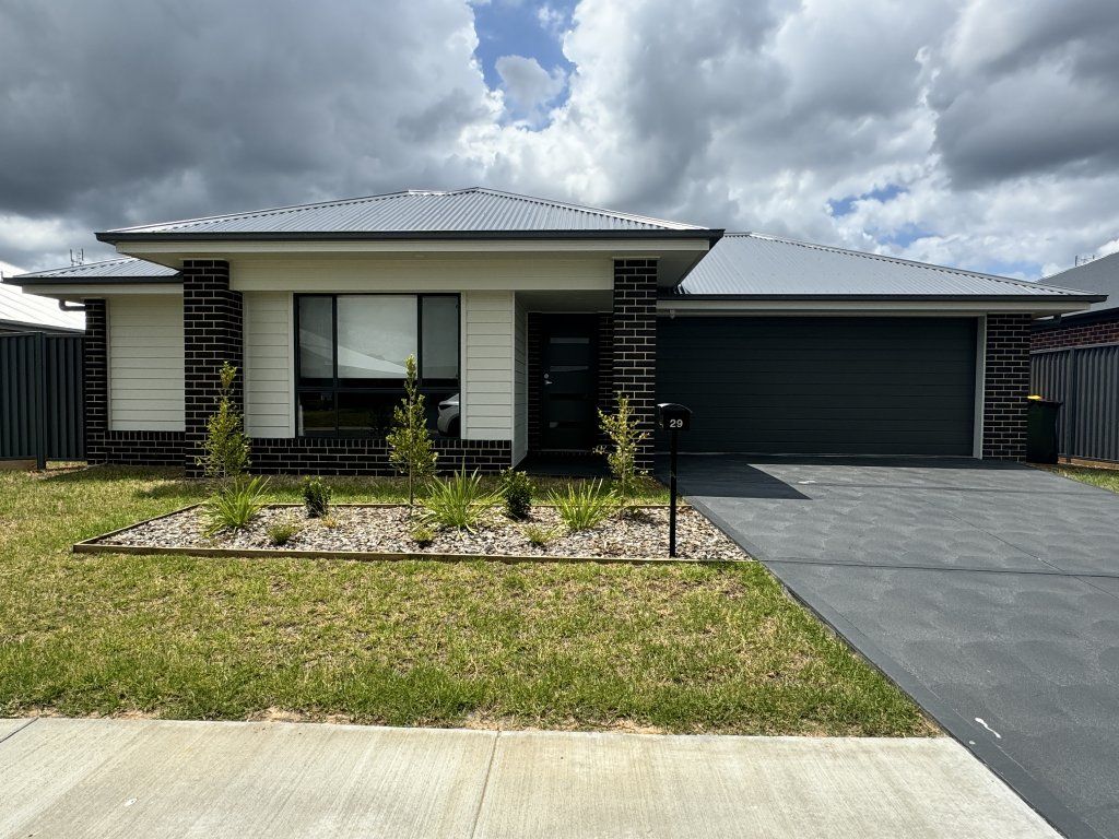 29 LAKESIDE CIRCUIT, Cessnock NSW 2325, Image 0