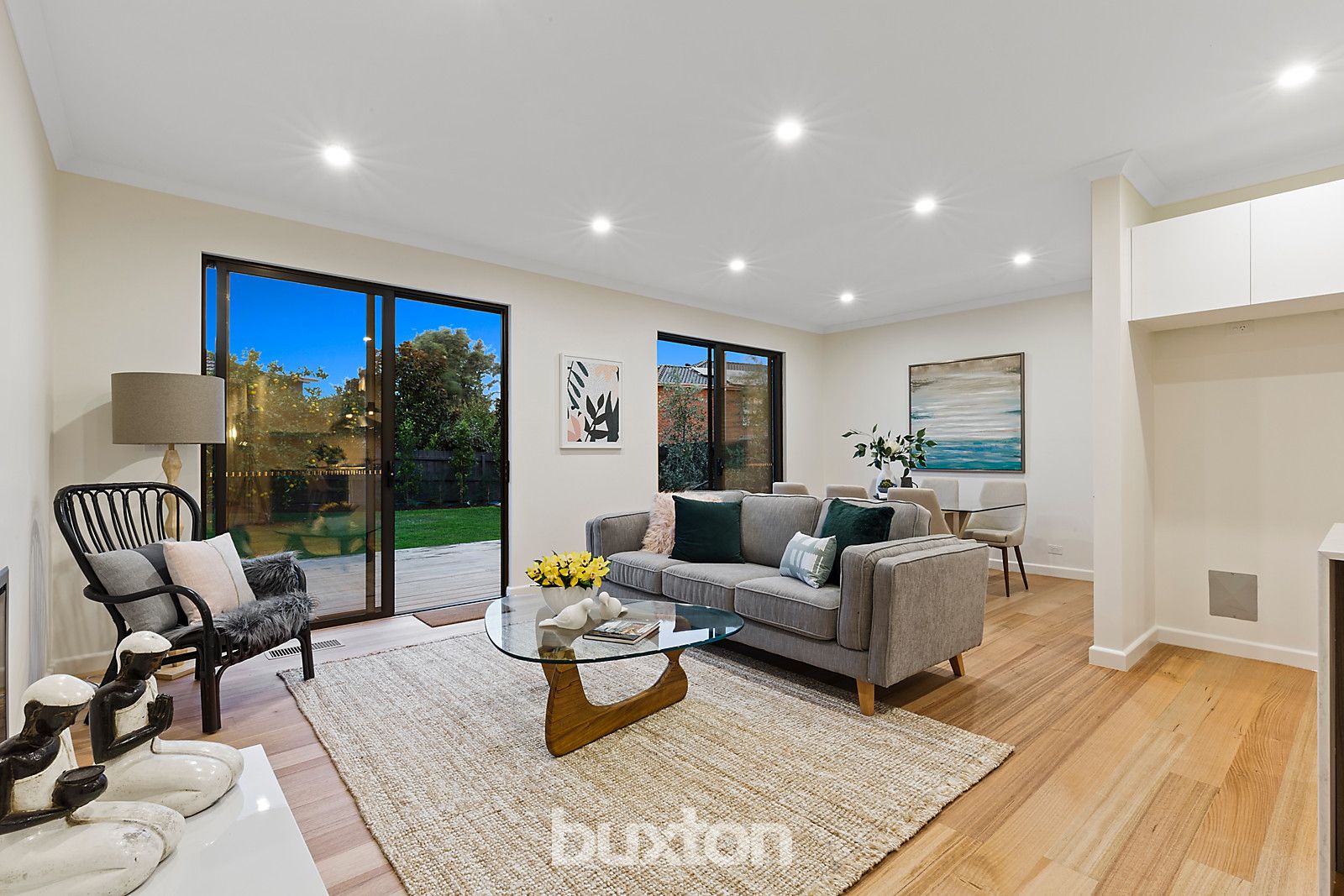 6 Martin Court, Bentleigh East VIC 3165, Image 2