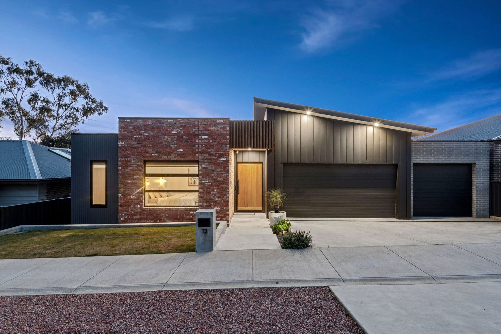 4 bedrooms House in 12 Somerville Road STRATHFIELDSAYE VIC, 3551