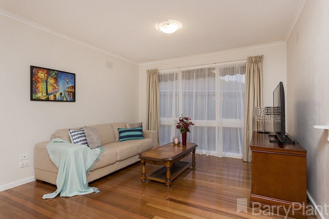 39 Scherman Drive, Altona Meadows VIC 3028, Image 2