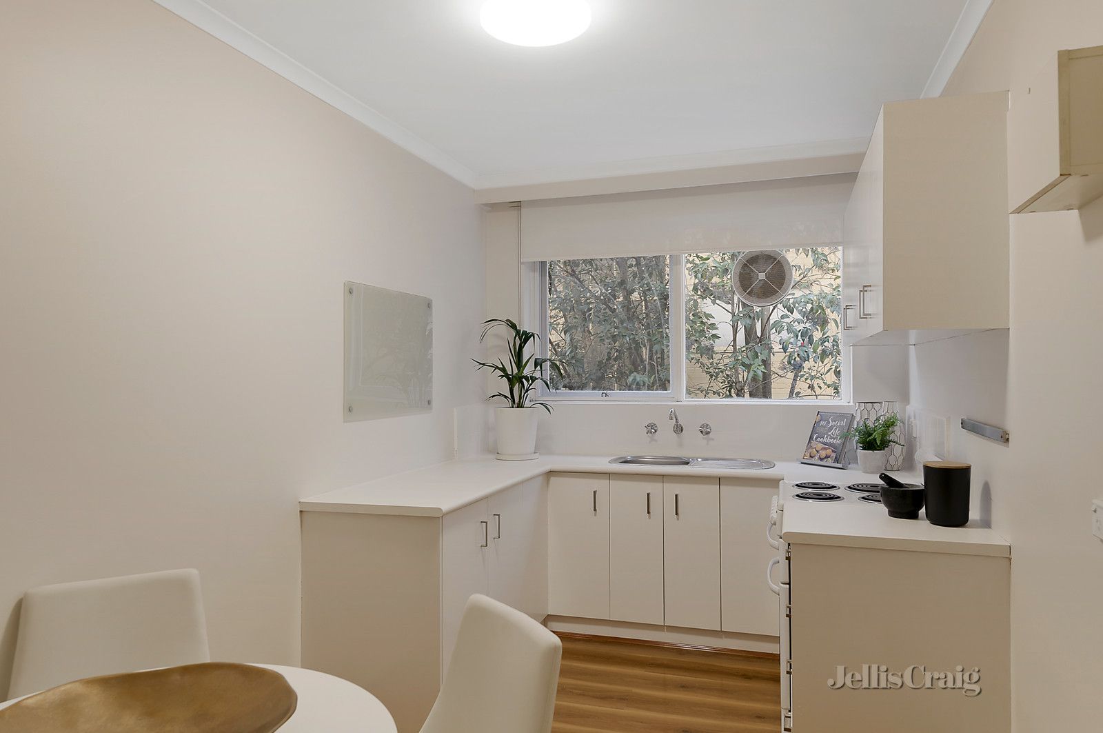 7/62 Edgar Street North, Glen Iris VIC 3146, Image 2