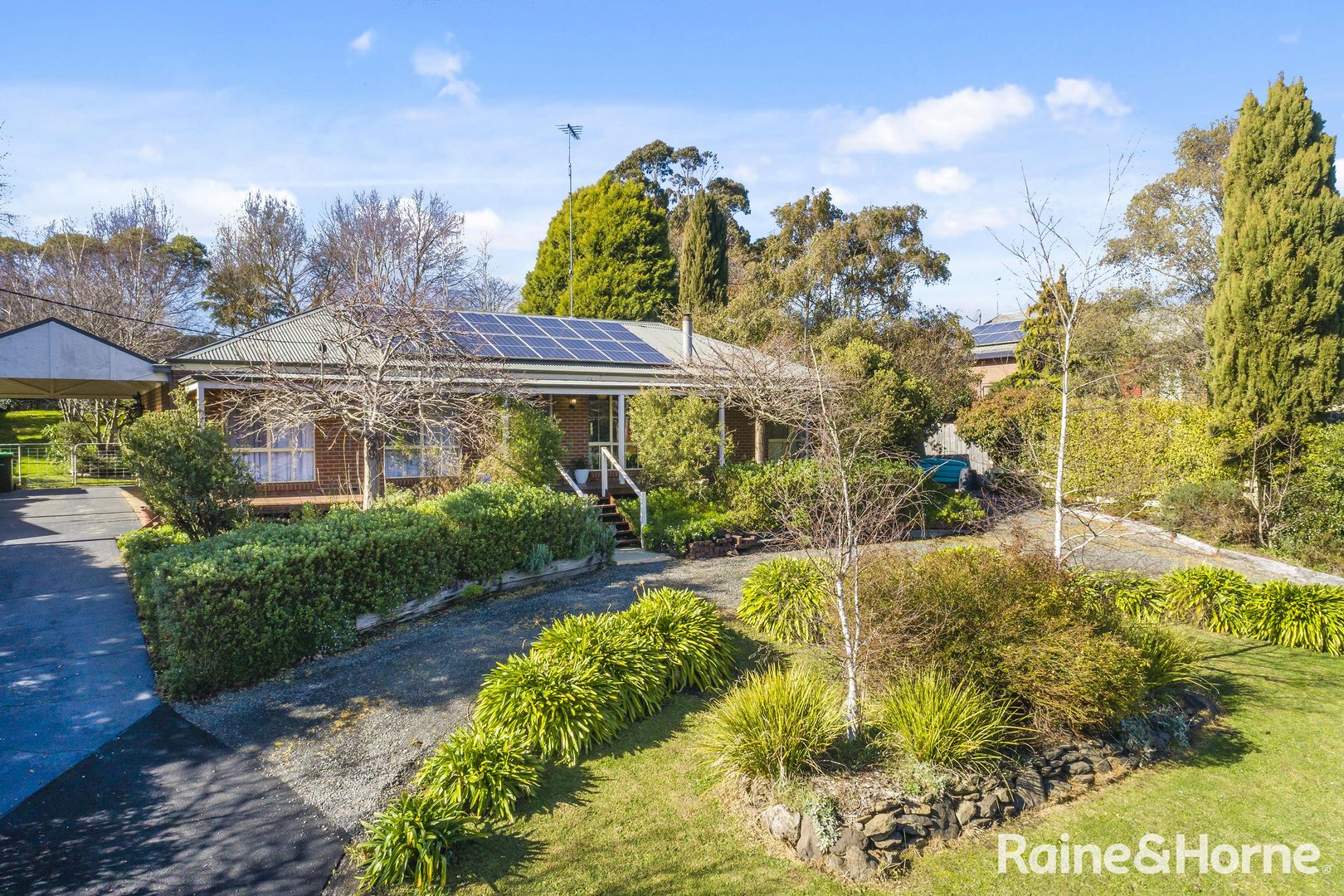 18 Oakley Court, Gisborne VIC 3437, Image 1