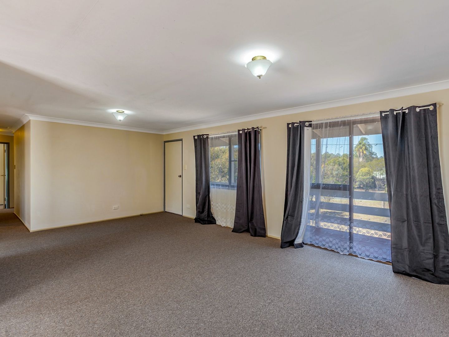 19 Advance Court, Kensington Grove QLD 4341, Image 2