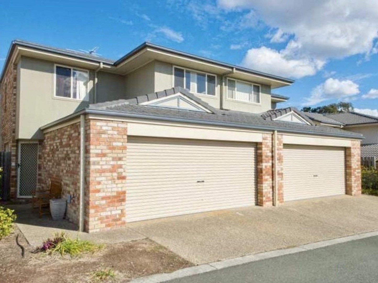 3 bedrooms Townhouse in 9/100 Oakmont Avenue OXLEY QLD, 4075