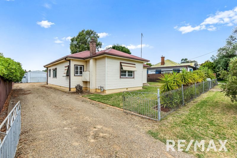 7 Gloucester Street, Junee NSW 2663, Image 2