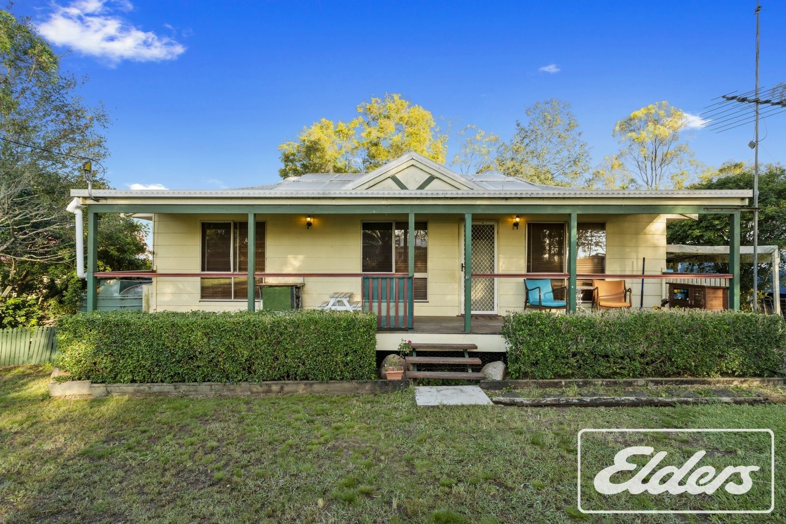 23 POOLES ROAD, Villeneuve QLD 4514, Image 0