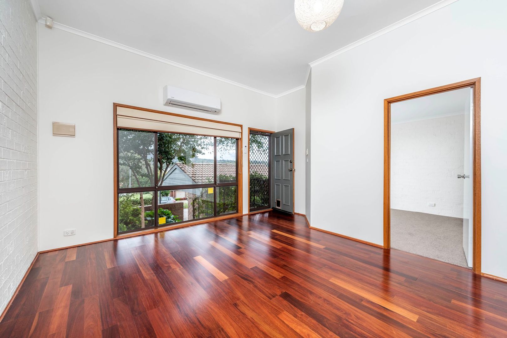 6/4 Mansfield Place, Phillip ACT 2606, Image 1
