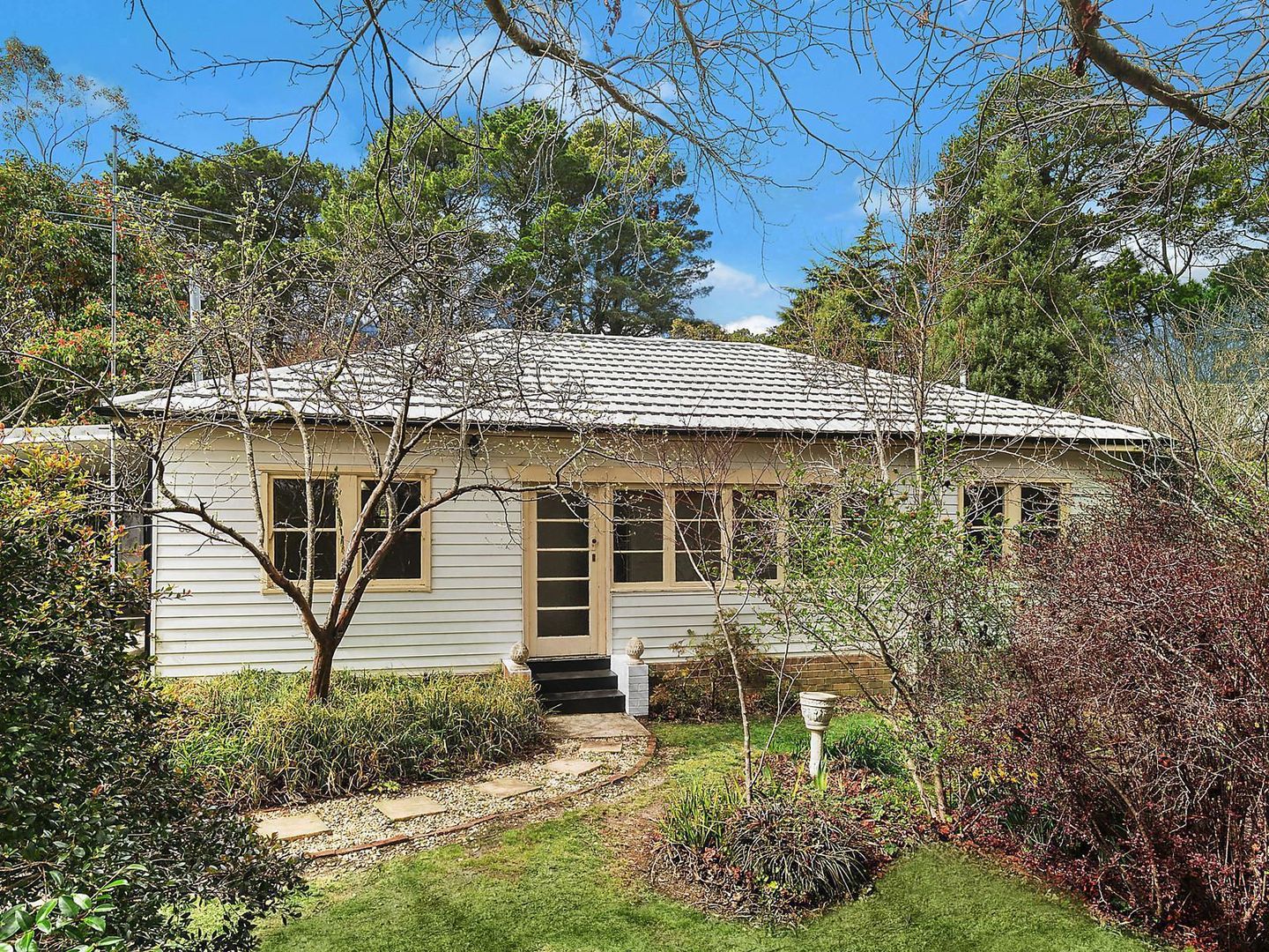 68 Valley Road, Wentworth Falls Property History & Address Research