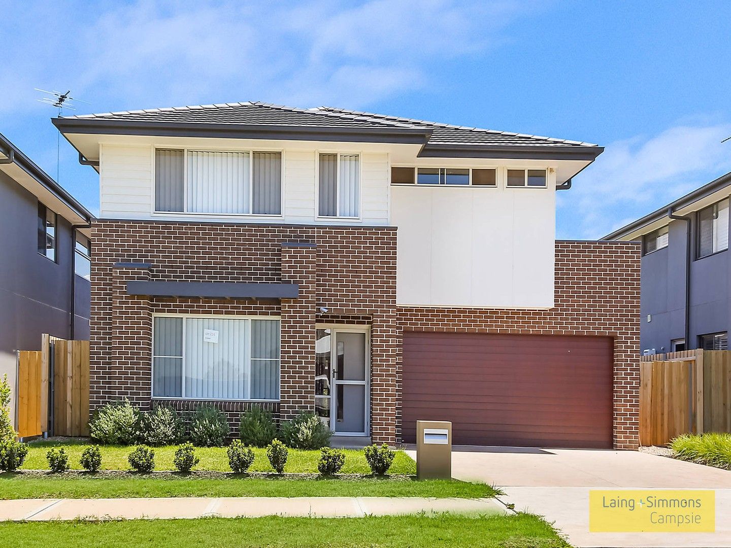 5 bedrooms House in 71 Somme Avenue EDMONDSON PARK NSW, 2174