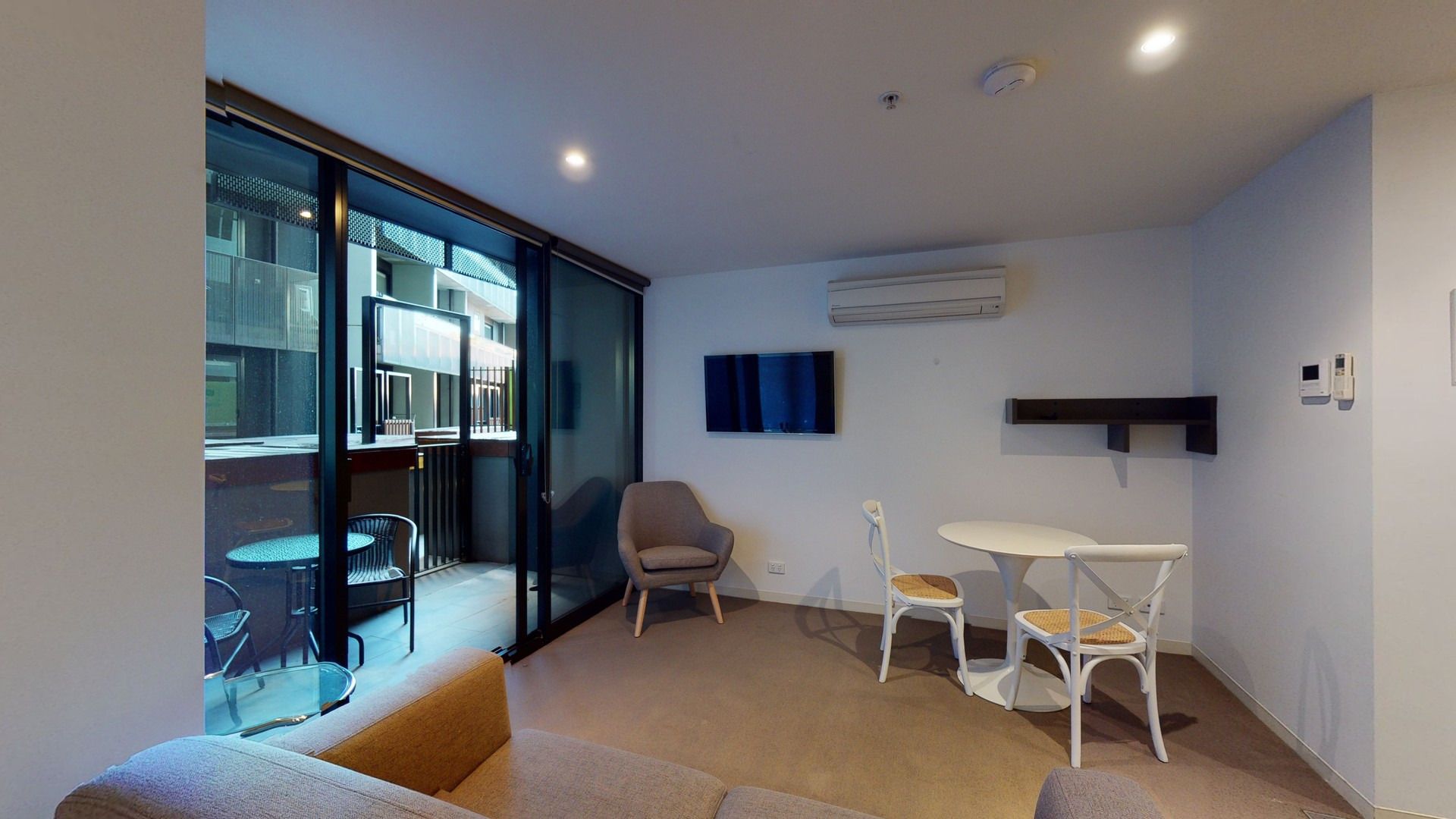 2 bedrooms Apartment / Unit / Flat in 109/253 Franklin Street MELBOURNE VIC, 3004