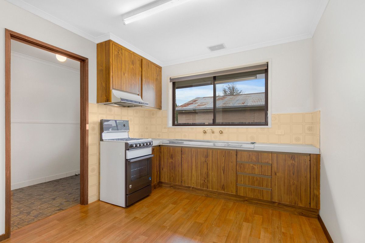 2/124 Elgin Street, Sale VIC 3850, Image 2