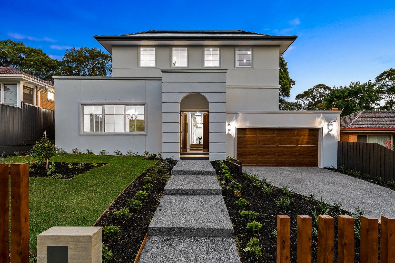 5 bedrooms House in 41 Monomeith Crescent MOUNT WAVERLEY VIC, 3149