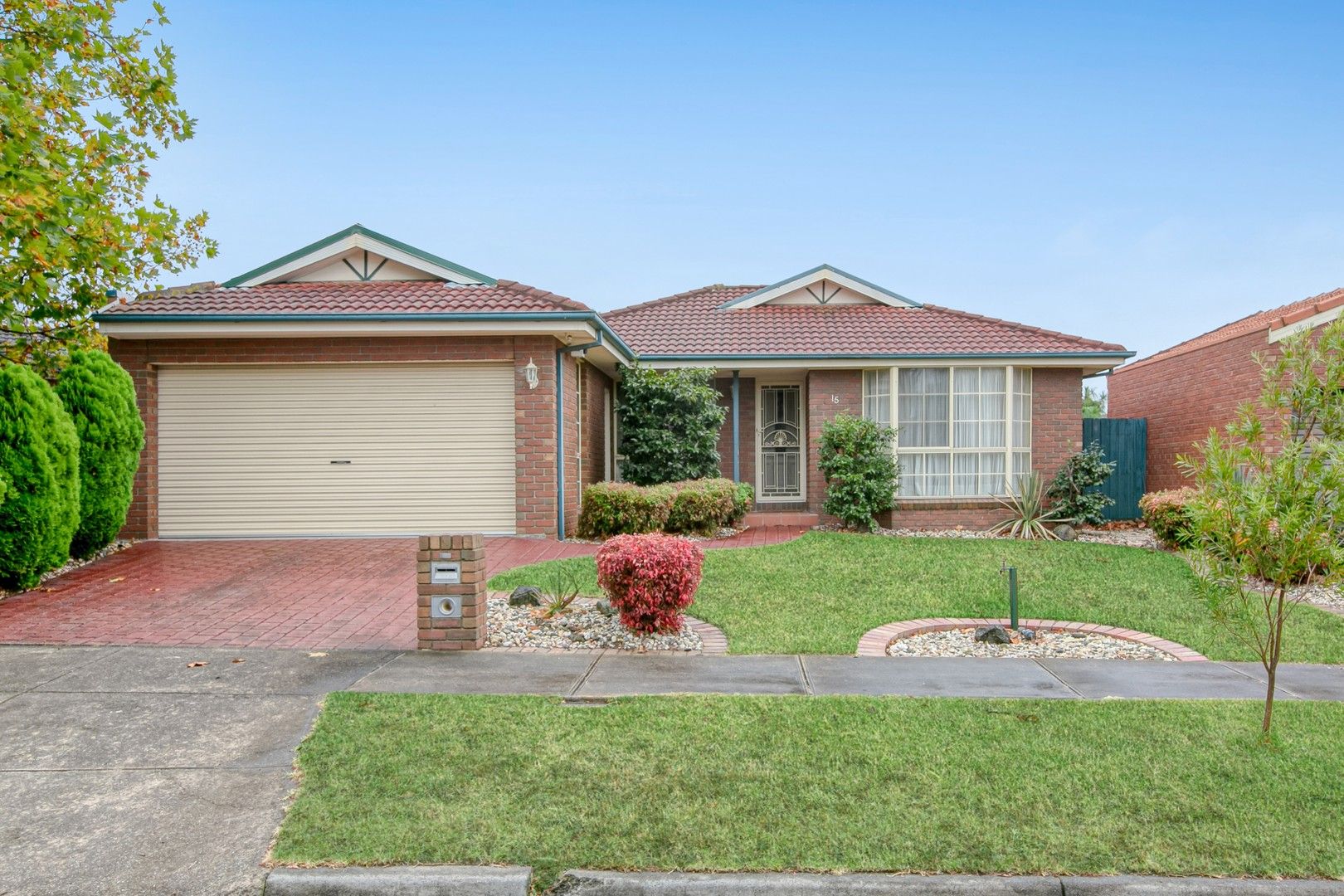 15 Manuka Court, Mill Park VIC 3082, Image 0