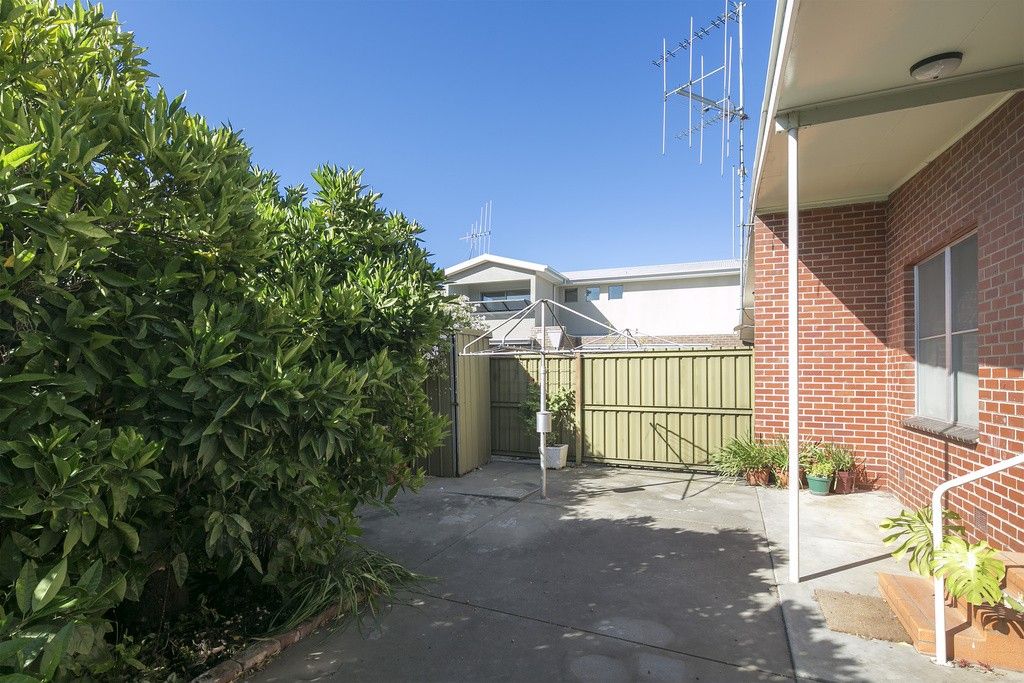 1/17 Creek Street South, Bendigo VIC 3550, Image 2