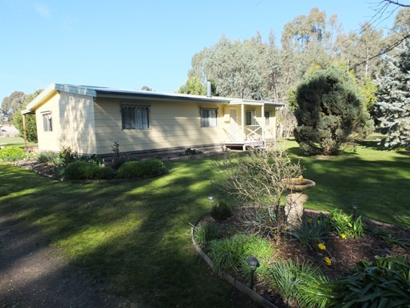 21 Green Street, Elmhurst VIC 3469