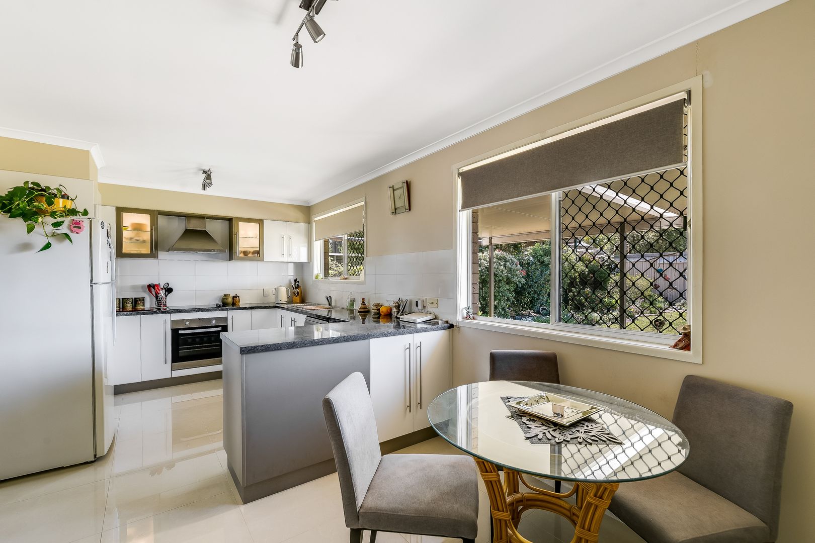 5 Trousdell Court, Rockville QLD 4350, Image 2