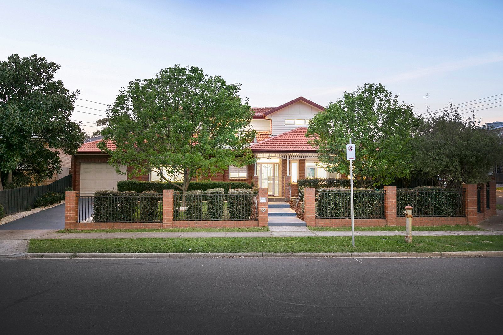 3 bedrooms Townhouse in 11 Garnet Street ESSENDON WEST VIC, 3040