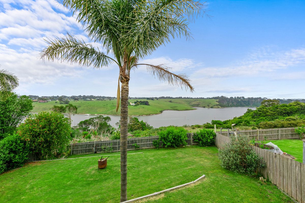 5 Nautilus Way, Lakes Entrance VIC 3909, Image 2