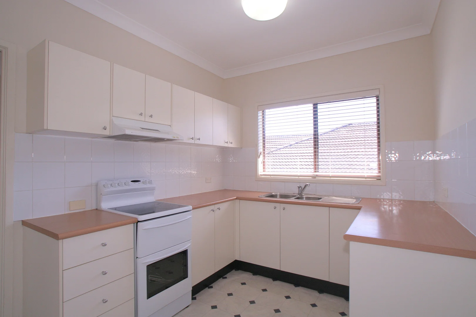 Additional image 3 of 7/90-92 Wardell Road, Earlwood NSW 2206