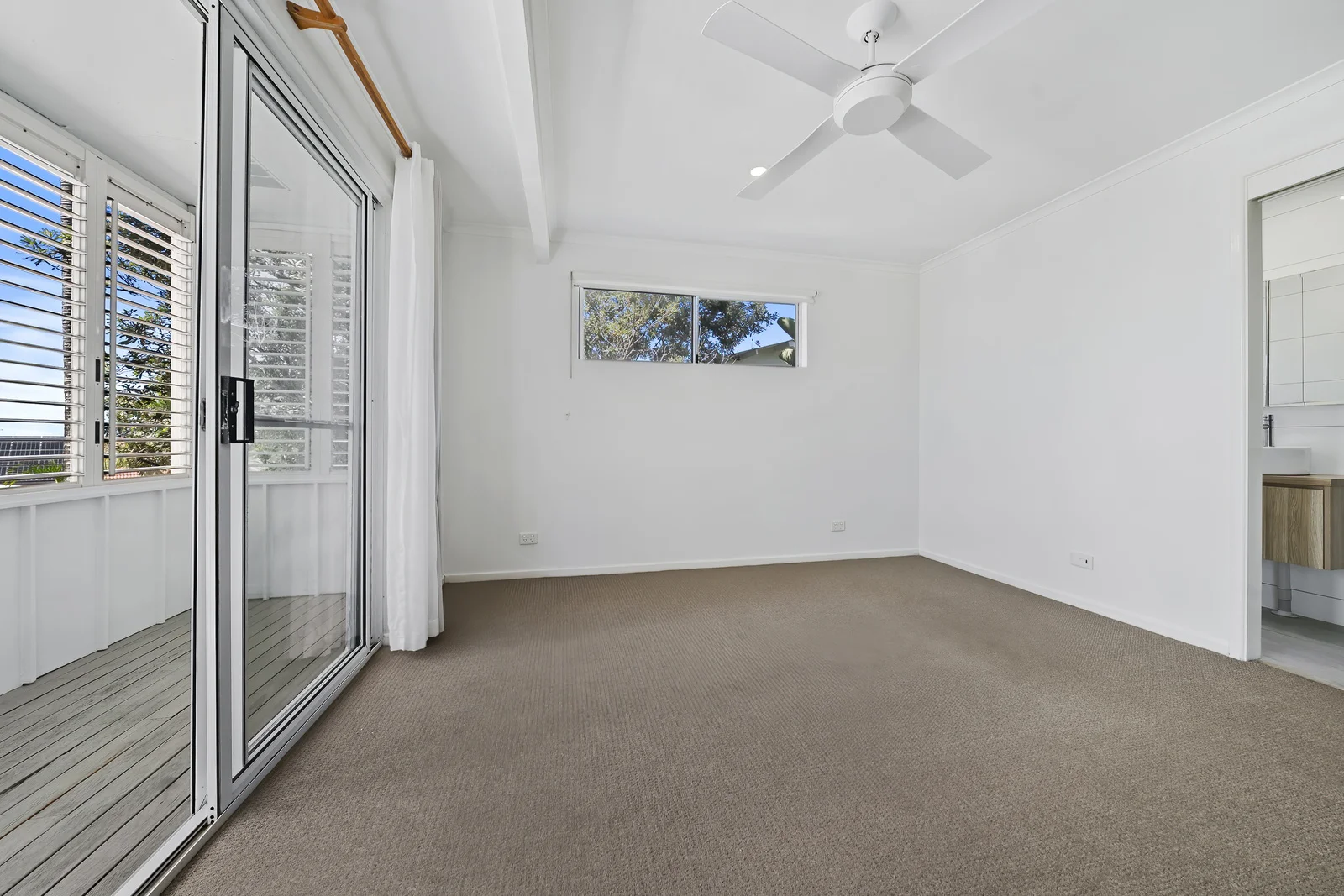 Additional image 9 of 2/22 Orealla Crescent, Sunrise Beach QLD 4567