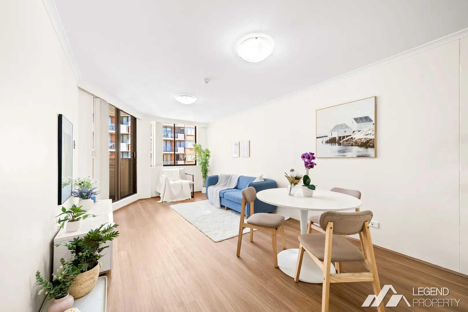 LOCATION IS EVERYTHING!, Sydney