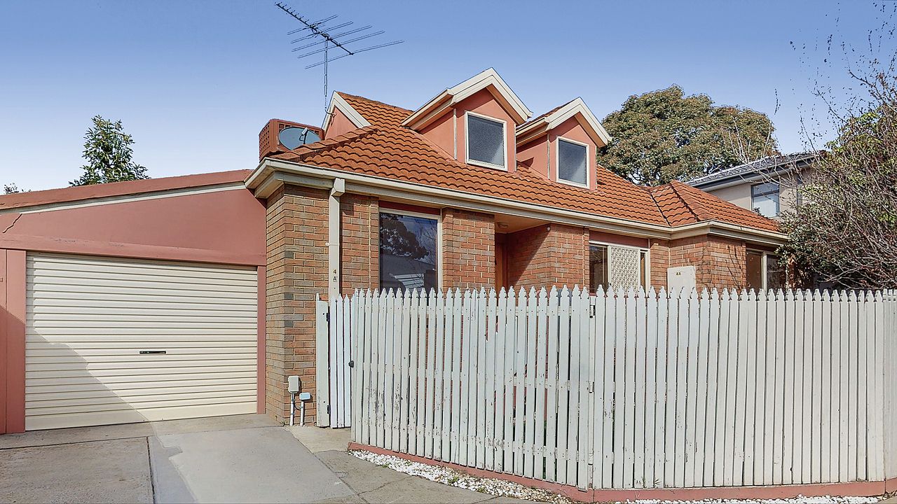 2/4 Prior Road, Malvern East Property History & Address Research Domain