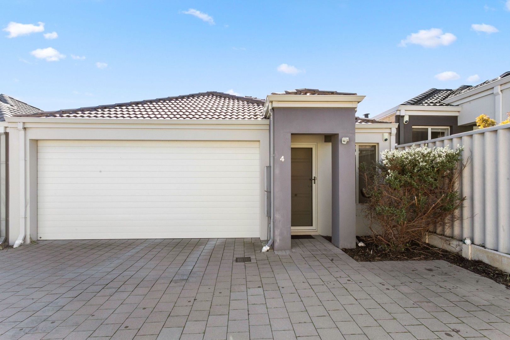 4/8 Brushfoot Boulevard, Success WA 6164, Image 0