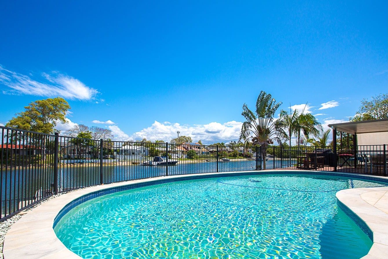 15 Sundowner Court, Mermaid Waters Property History & Address