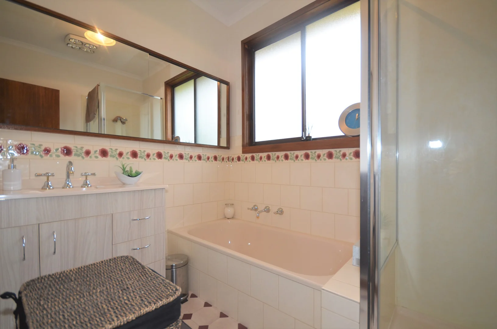 Additional image 4 of 44 Montgomery Crescent, White Hills VIC 3550