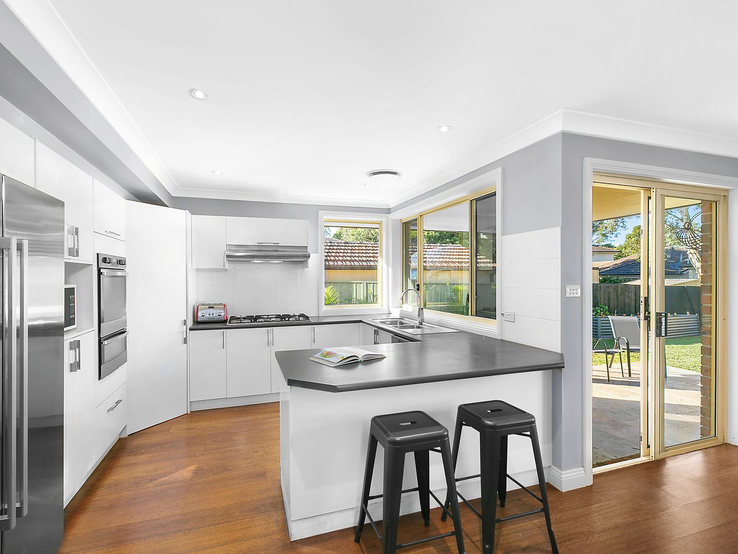 4 Ian Street, North Ryde NSW 2113, Image 2