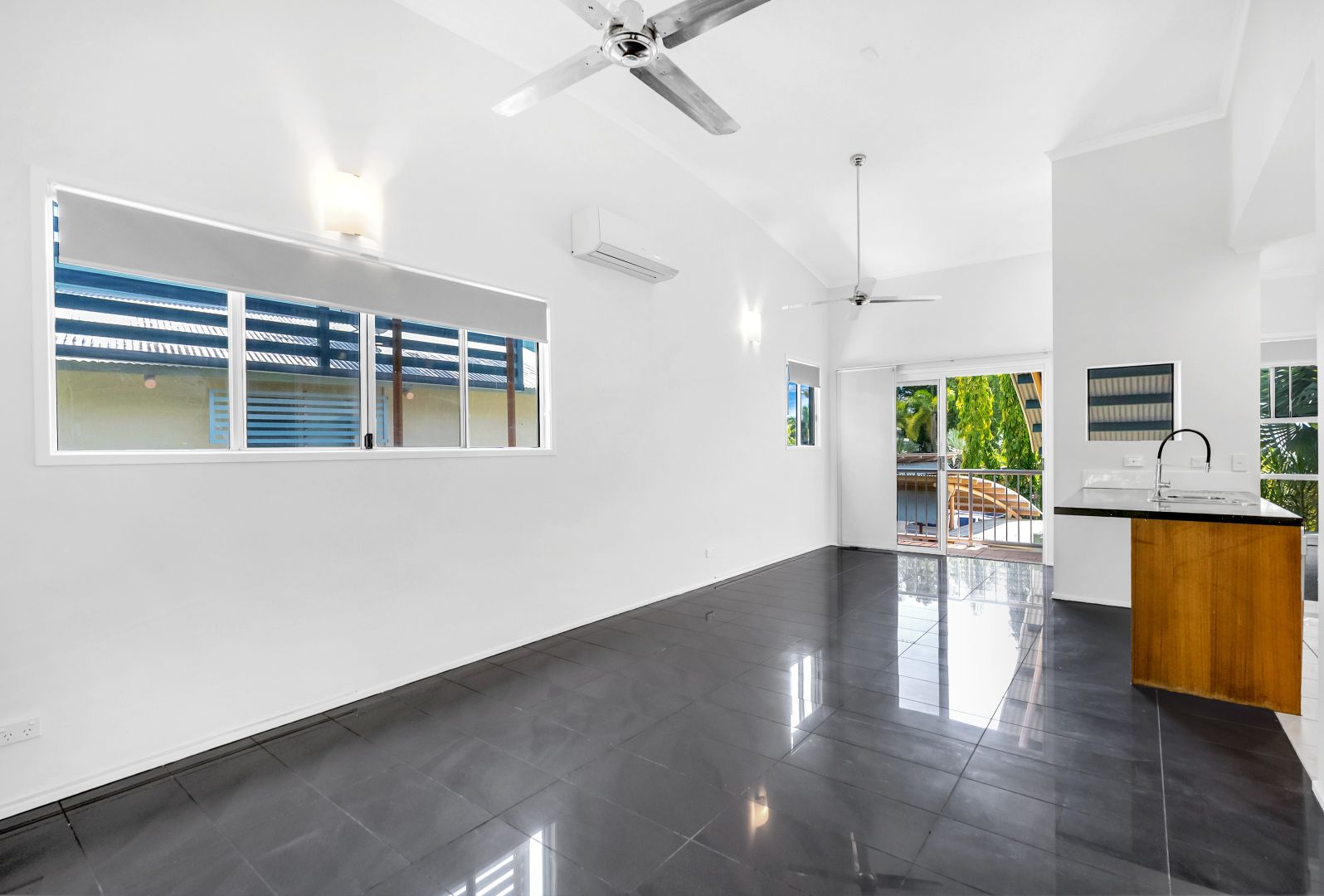 224/2 Keem Street, Trinity Beach QLD 4879, Image 2