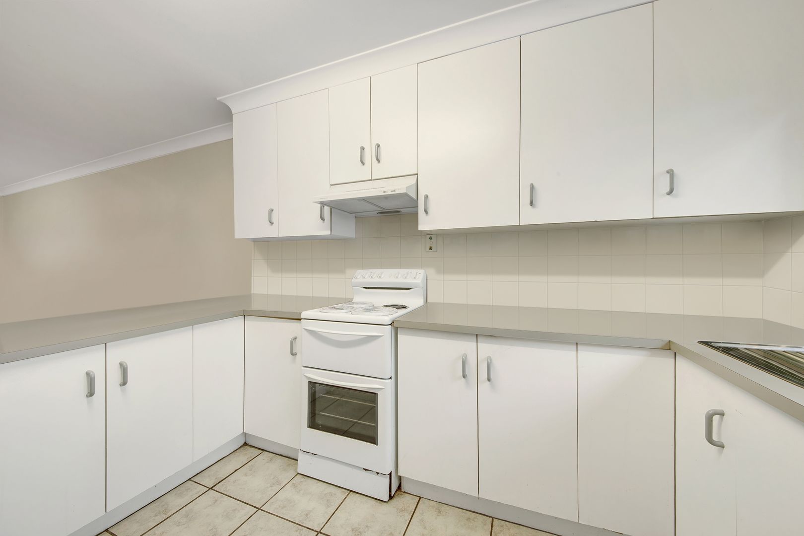 Unit 15/8 Nothling Street, New Auckland QLD 4680, Image 2
