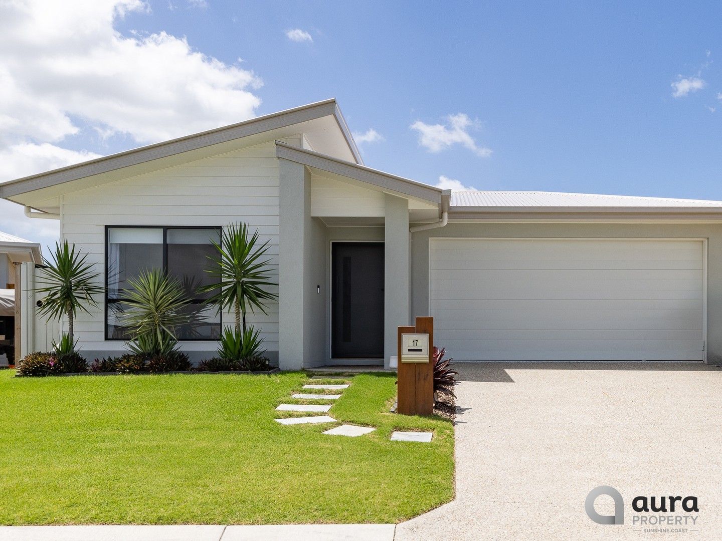 3 bedrooms House in 17 Conway Crescent BANYA QLD, 4551