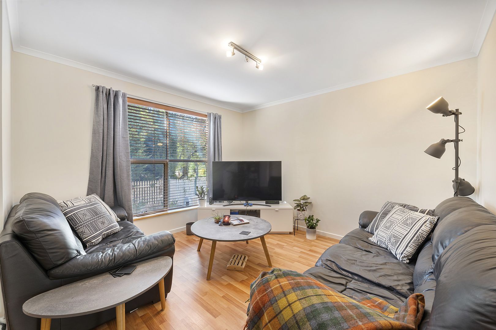 8/9 Mayfair Place, Wynn Vale SA 5127, Image 2